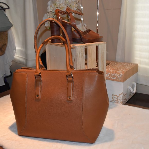Kelly & Katie Handbags - NWT Kelly and Katie Classic Work Tote